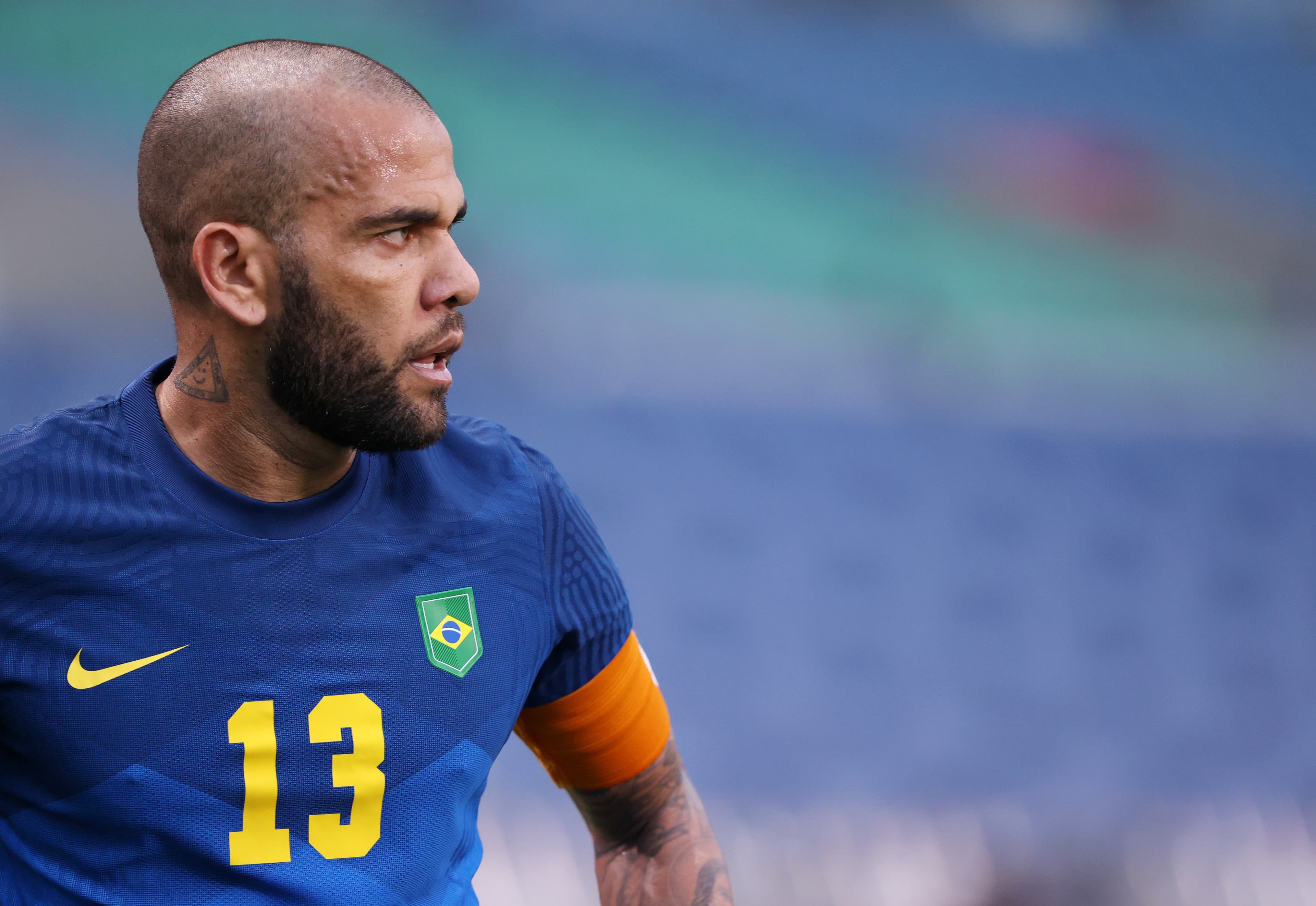 Capitão brasileiro, lateral Daniel Alves tenta manter vivo o sonho do segundo ouro - EFP