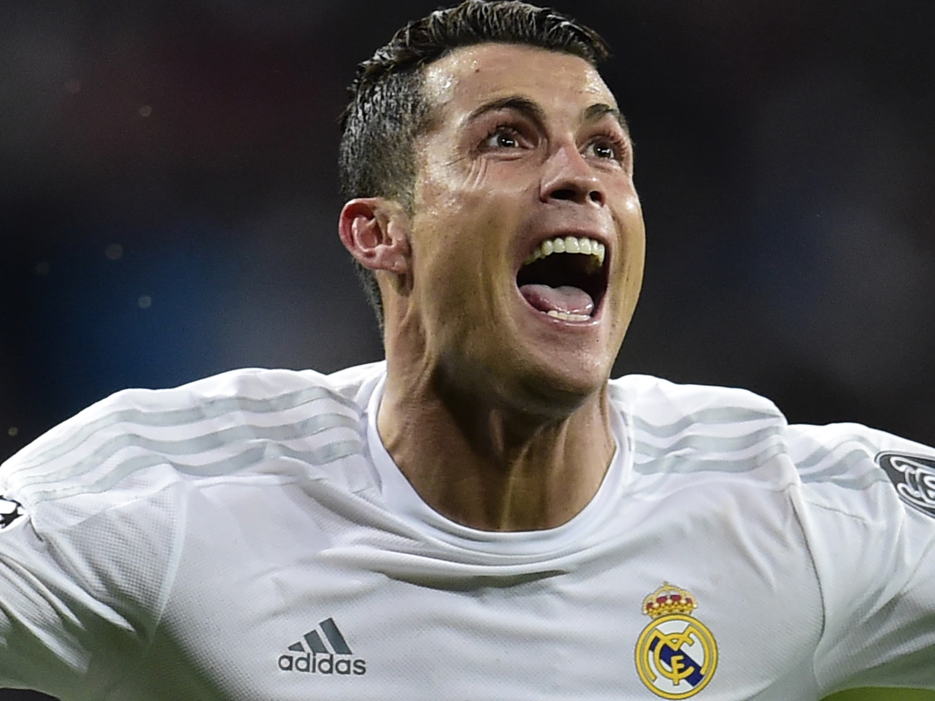 Cristiano Ronaldo comemora gol na vitória do Real Madrid sobre o Wolfsburg