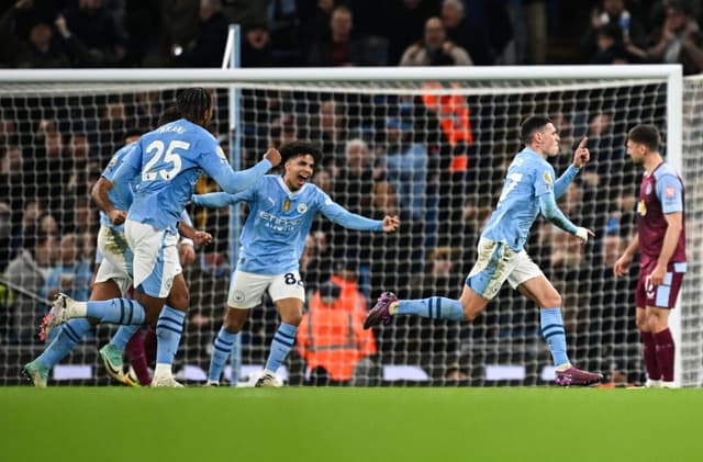 Phil Foden comemora um dos gols da vitória do City - Paul Ellis/AFP