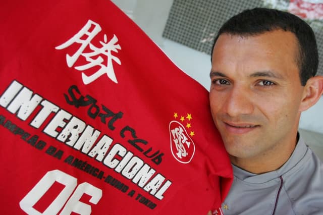 Iarley, lenda do Inter campeão do mundo - Edison Vara/Placar