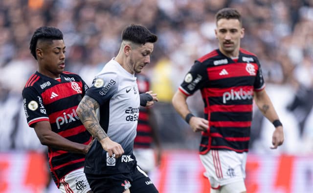 Corinthians e Flamengo em confronto recente, na Neo Química Arena - Rodrigo Coca/Agência Corinthians