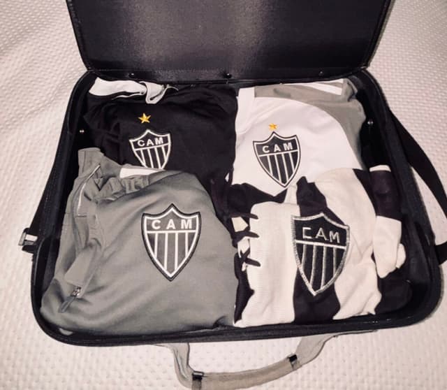Mala de Otaviano para viagem à Argentina para final entre Atlético e Botafogo - Otaviano Neto