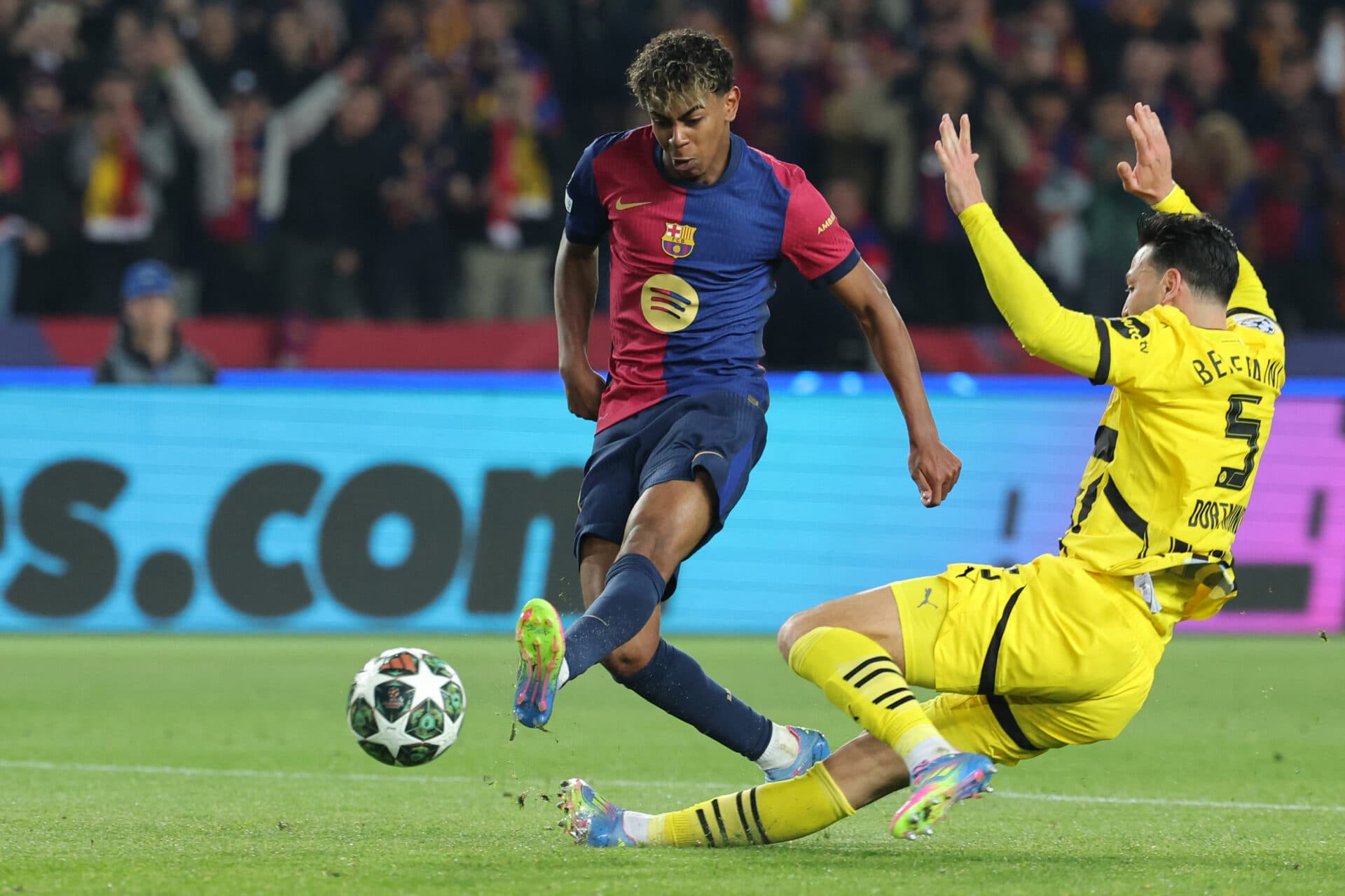 Autor de um gol no primeiro jogo, Yamal é uma das armas do Barça - Lluis Gene/AFP