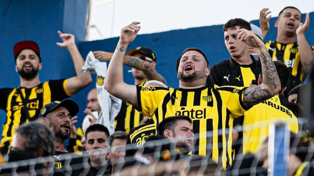 Noite de fogo em Montevidéu: Peñarol e San Antonio duelam na Libertadores: Onde assistir