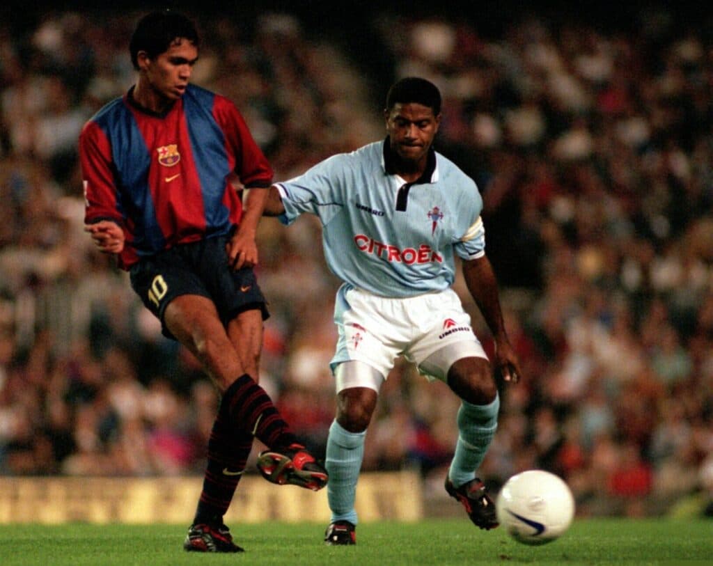 Giovanni foi outro brasileiro que vestiu a camisa 10 do Barcelona - LLUIS GENE / EFE