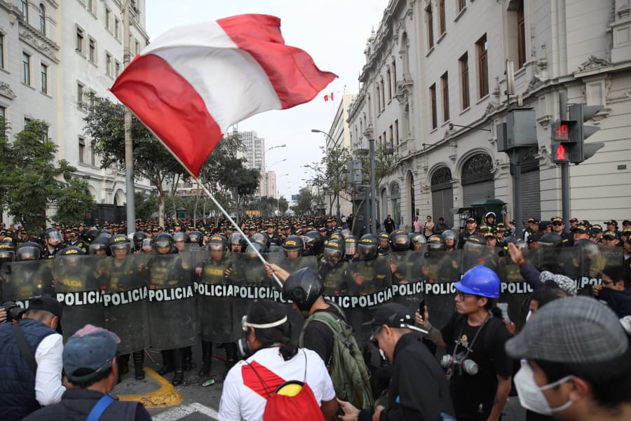 Protesto da Geração Z em Lima, no Peru - Paolo Aguilar/EFE