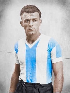 O craque Di Stéfano em rara aparição por seu país natal - Reprodução