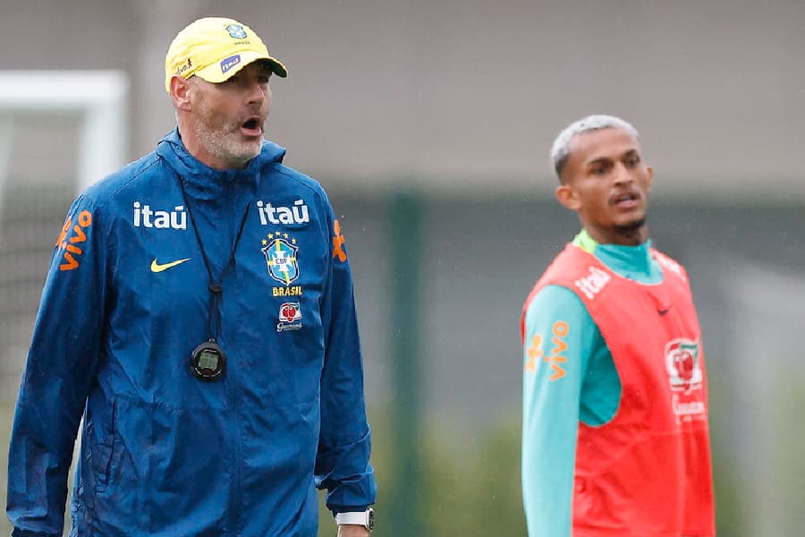 Wesley terá oportunidade com a camisa amarelinha - Rafael Ribeiro/CBF