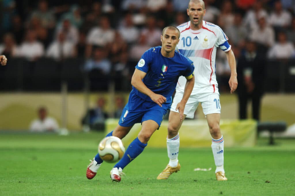 Cannavaro, da Itália, e Zidane, da França, durante jogo pela final da Copa do Mu
