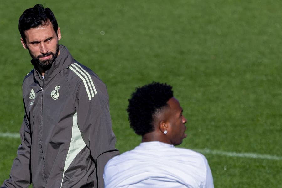 Arbeloa saiu em defesa de Vini Jr. - Sergio Pérez/EFE
