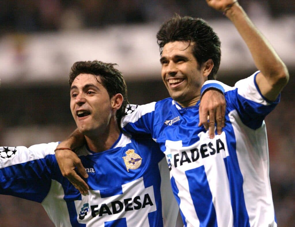 Valerón e Victor festejam classificação improvável contra o Milan na Champions - EFE/SALVADOR DE SAS