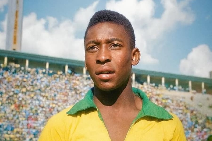 Pelé com a camisa da seleção brasileira - Foto: Reprodução / Redes Sociais Pelé