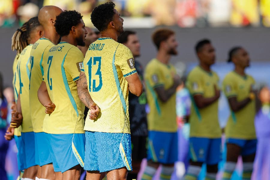 Seleção brasileira durante a execução do hino do Brasil na estreia contra Marrocos - Rafael Ribeiro / CBF, Nelson Terme / CBF