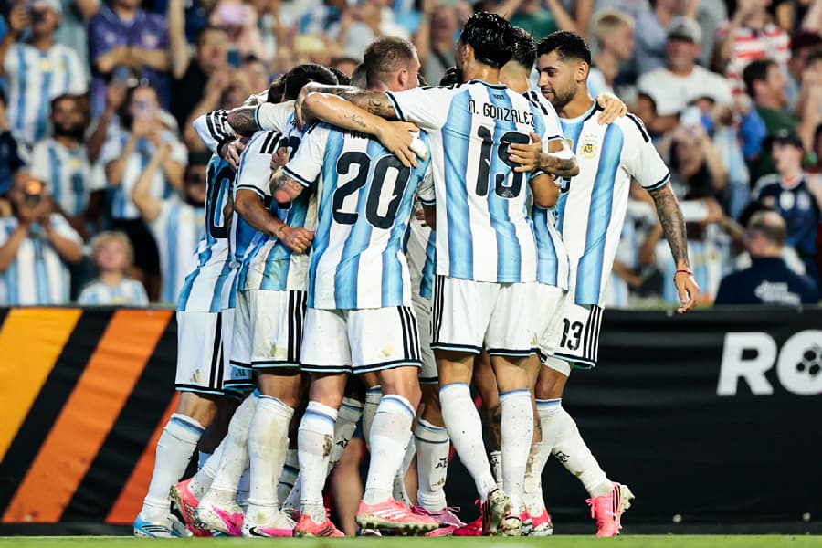 Argentina durante o amistoso contra a Islândia - Reprodução/@Argentina