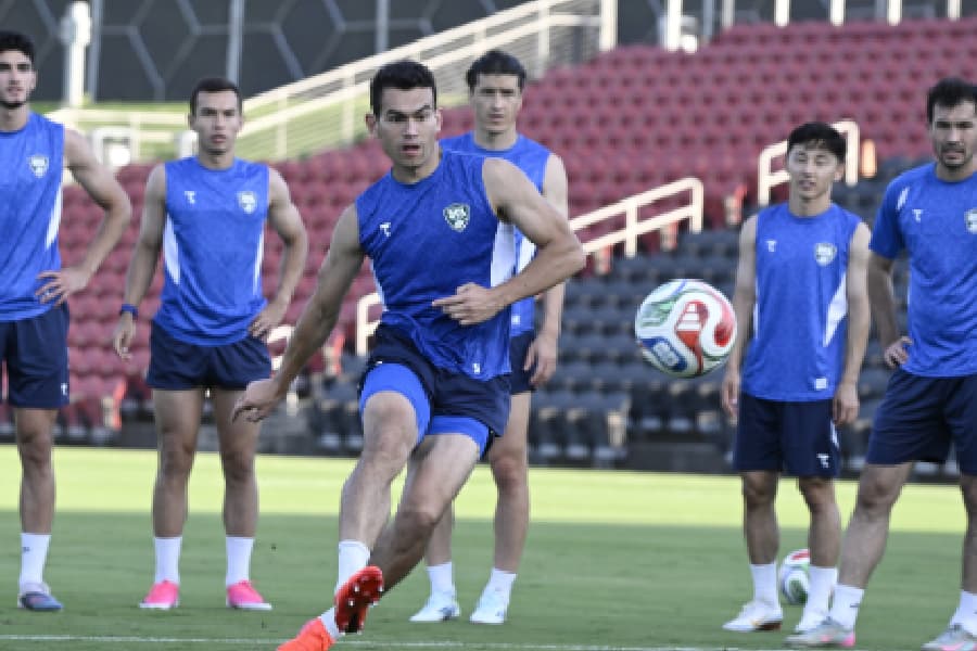 Seleção do Uzbequistão durante treino às vésperas da Copa do Mundo - Reprodução/@uzbekistanfa