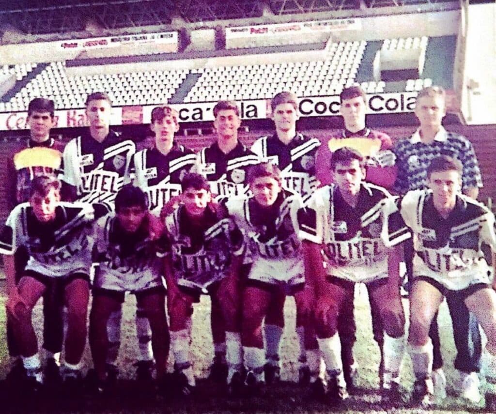 Raphael Claus (agachado, esq.) pelo União Barbarense no Paulistão Sub-17 em 1994 - Arquivo Pessoal