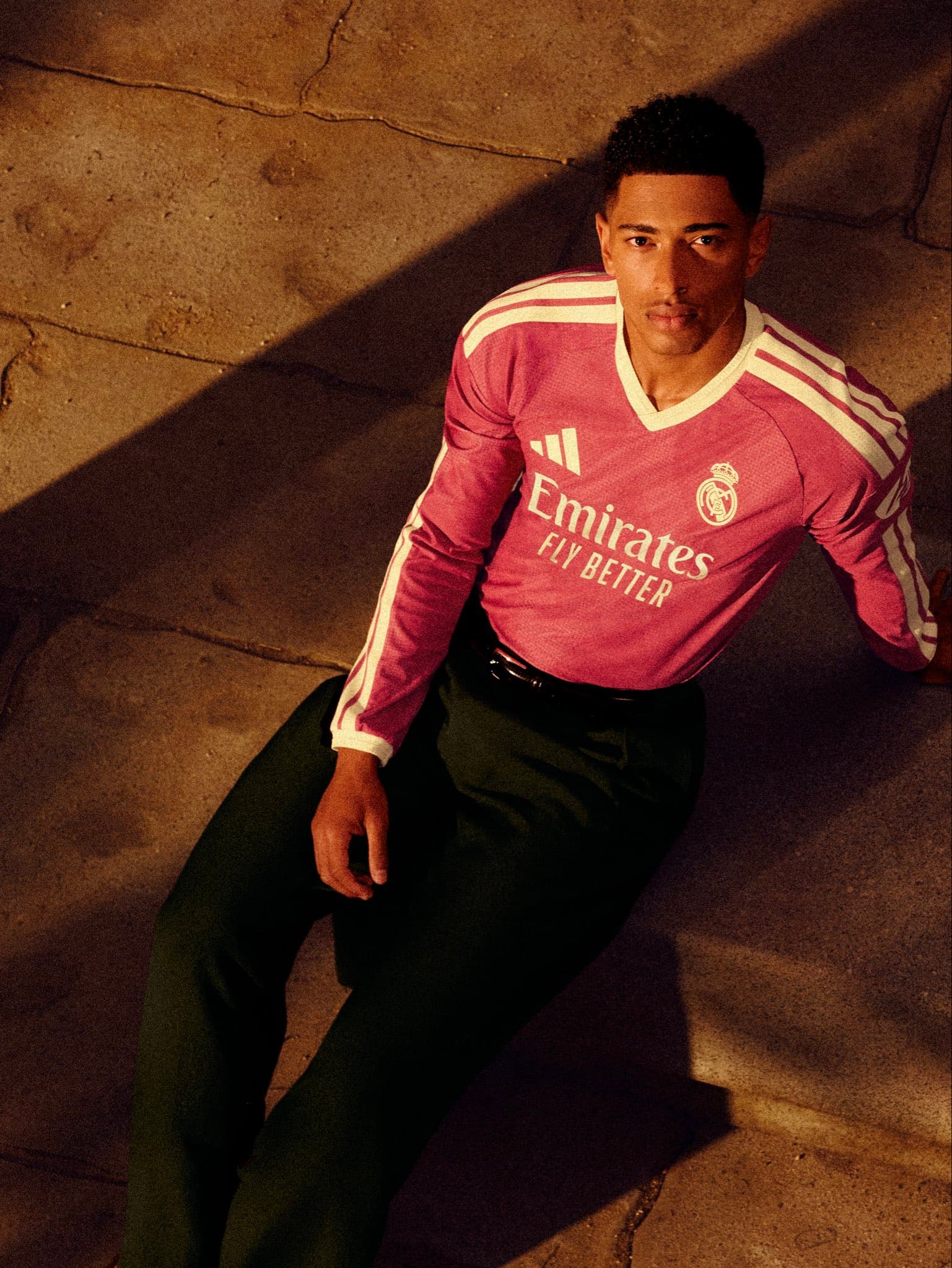 Jude Bellingham com o terceiro uniforme do Real Madrid - Reprodução/@realmadrid