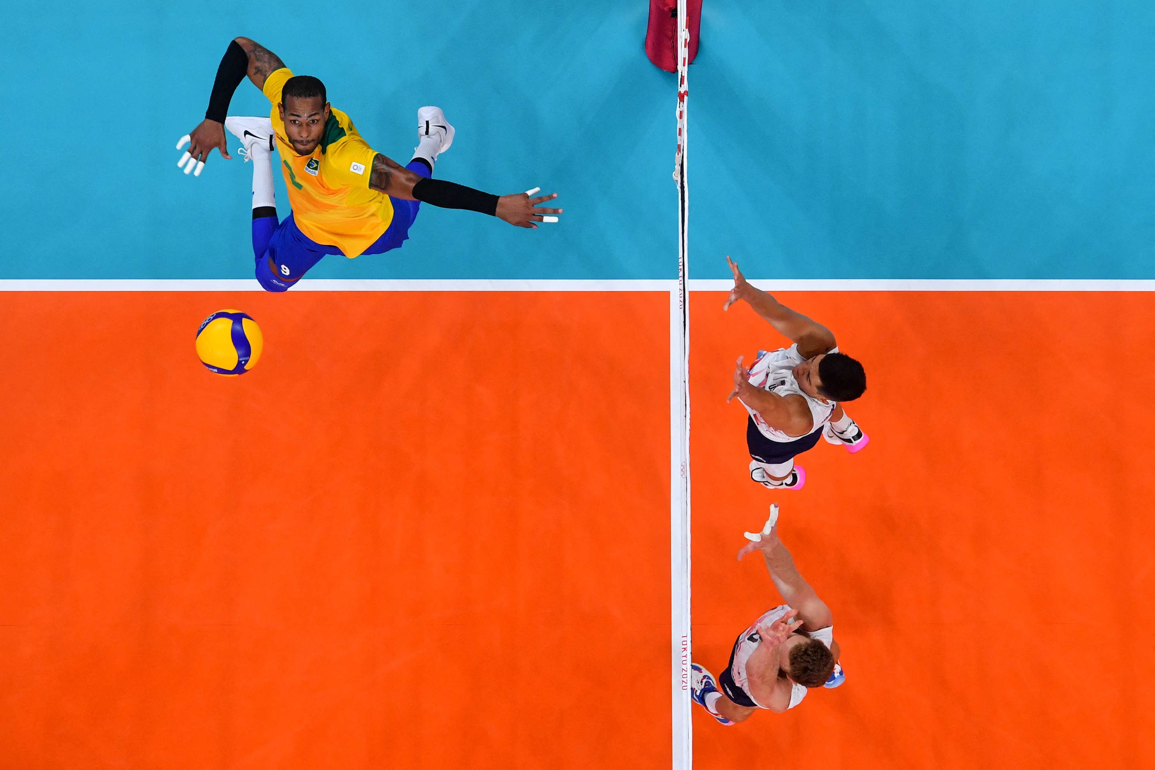 Fotos: Brasil vence os Estados Unidos no vôlei masculino