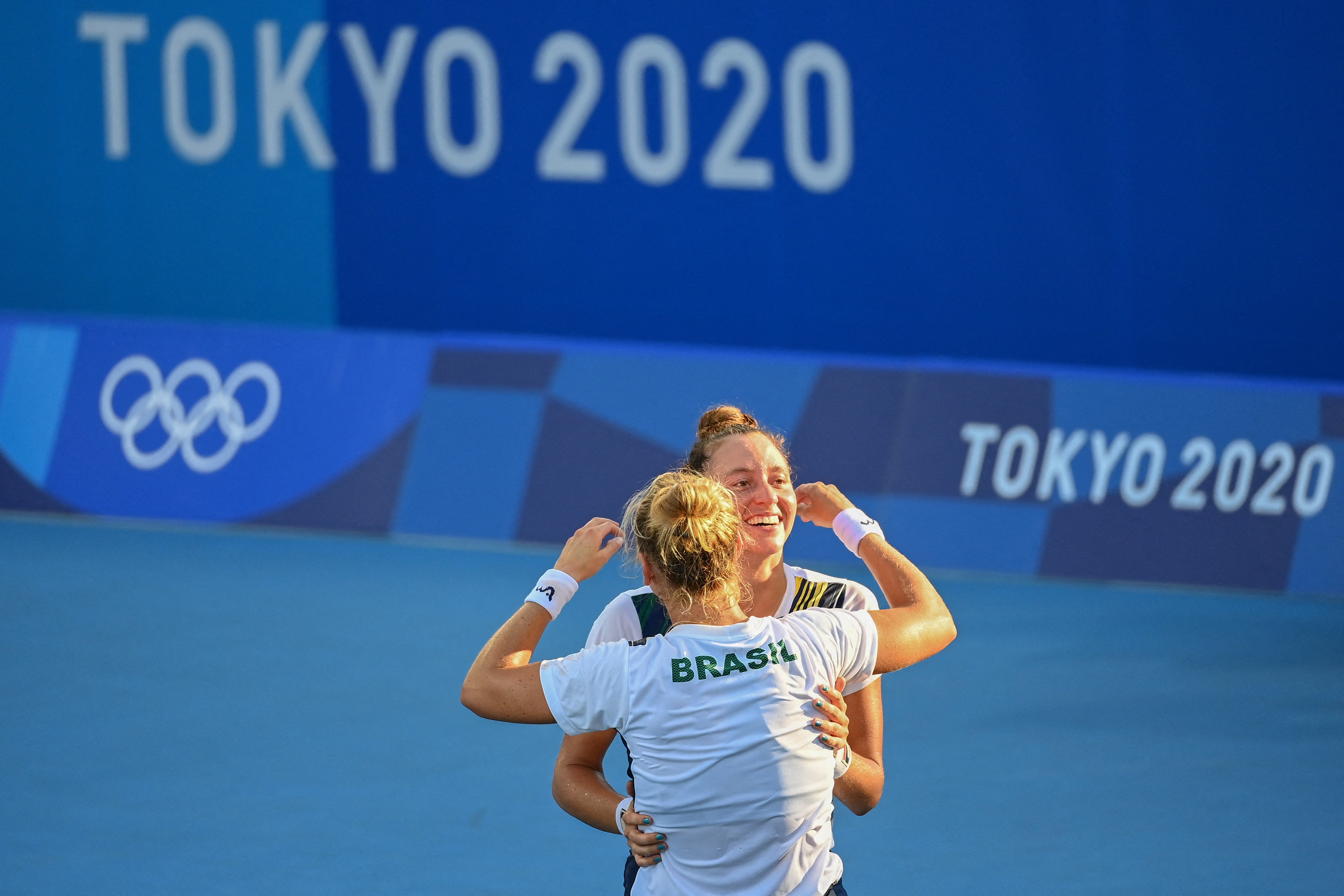 Fotos: Laura Pigossi e Luisa Stefani levam o bronze no tênis
