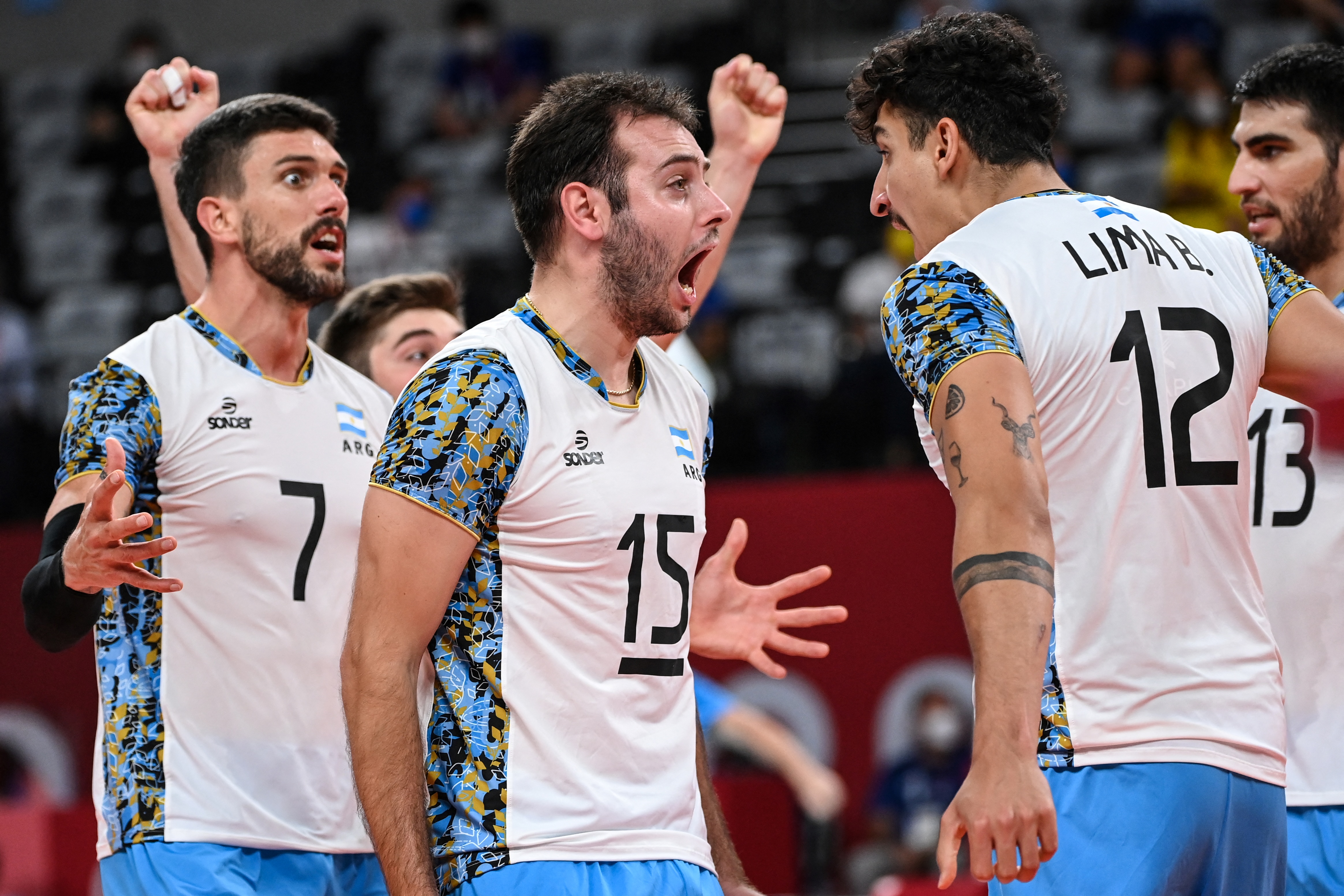 Argentina vence o Brasil e leva o bronze no vôlei masculino