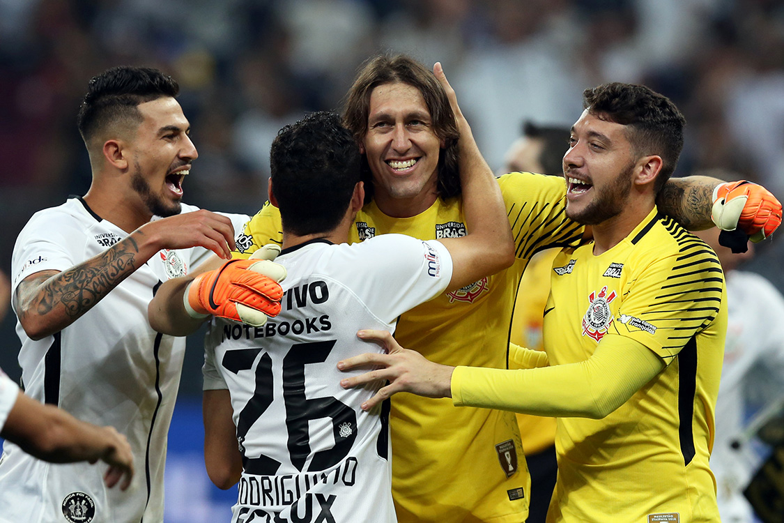 Sem tempo para descanso, Corinthians espera por paraguaios e Jadson