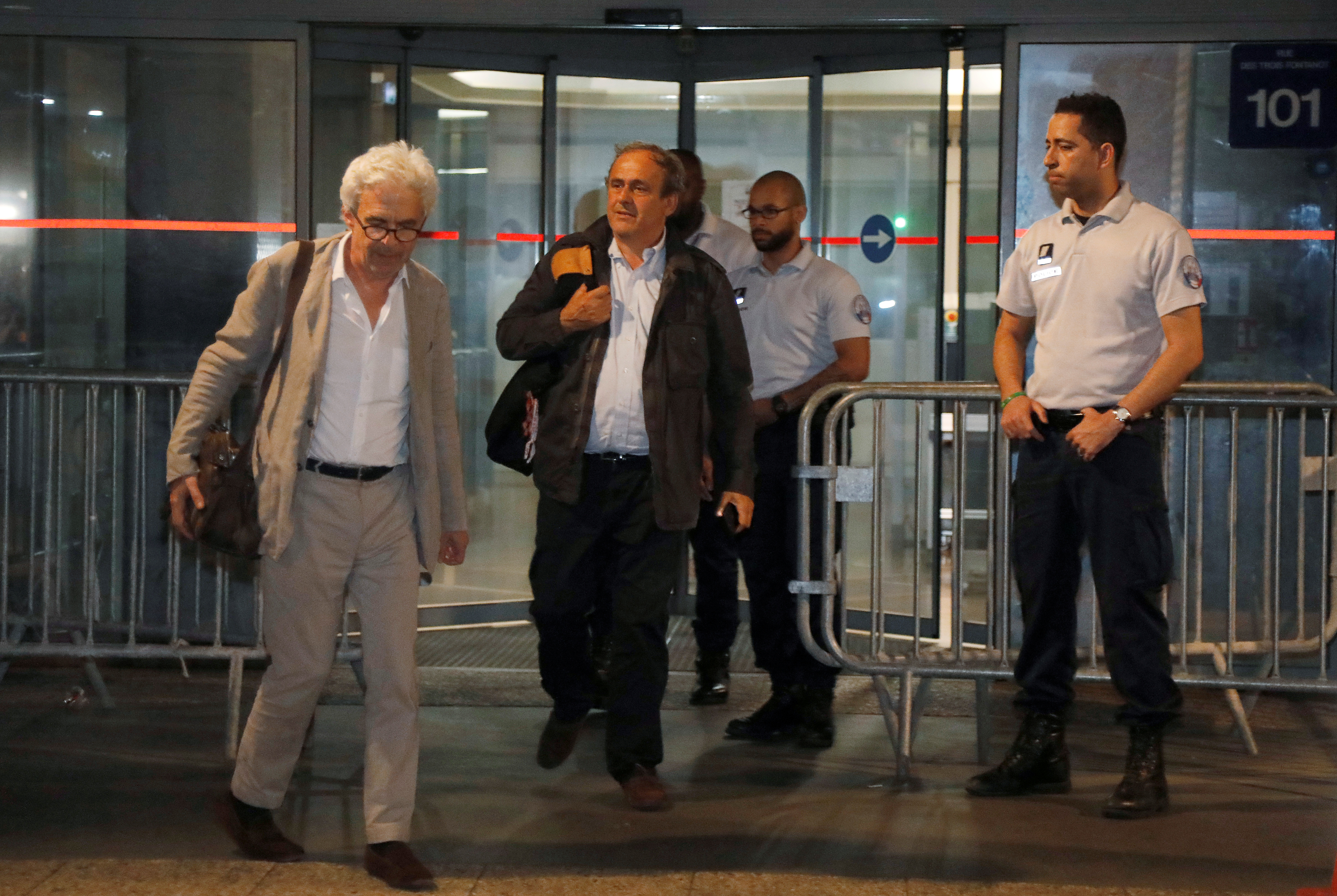 Platini é liberado após depor sobre escolha do Catar como sede da Copa