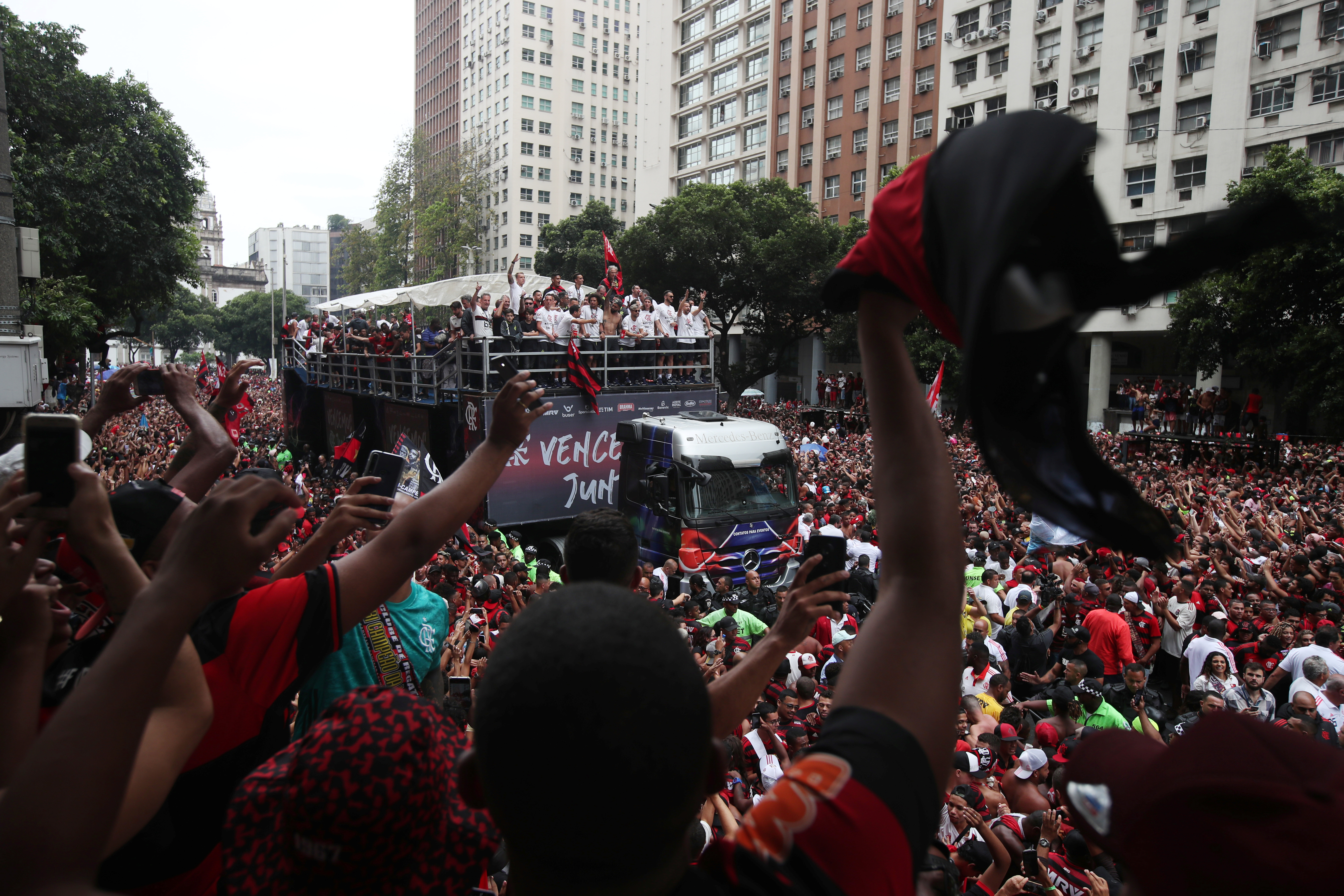 Flamengo campeão da Libertadores: as imagens da festa no Rio de Janeiro