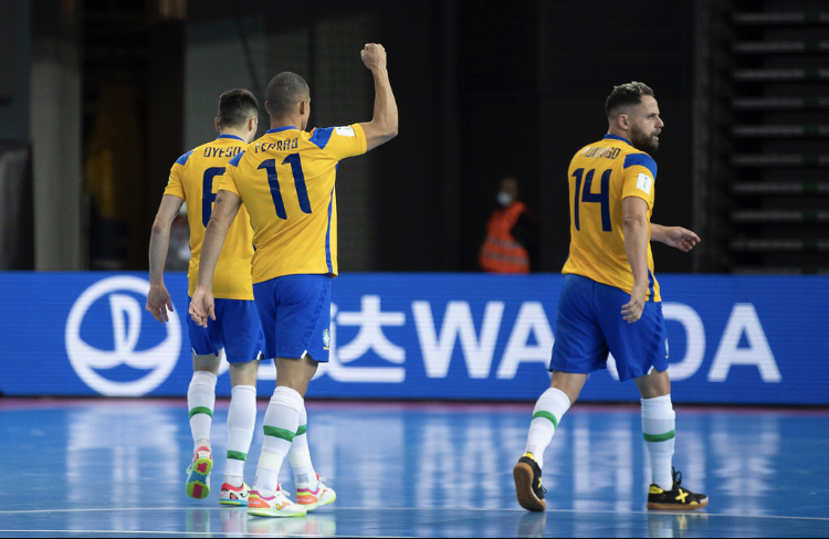 Brasil goleia a República Checa na Copa do Mundo de futsal