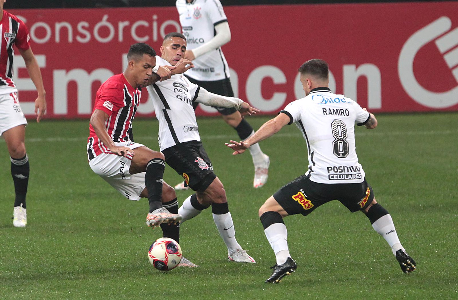 Como assistir a Corinthians x Grêmio e a outros jogos deste domingo -  Placar - O futebol sem barreiras para você