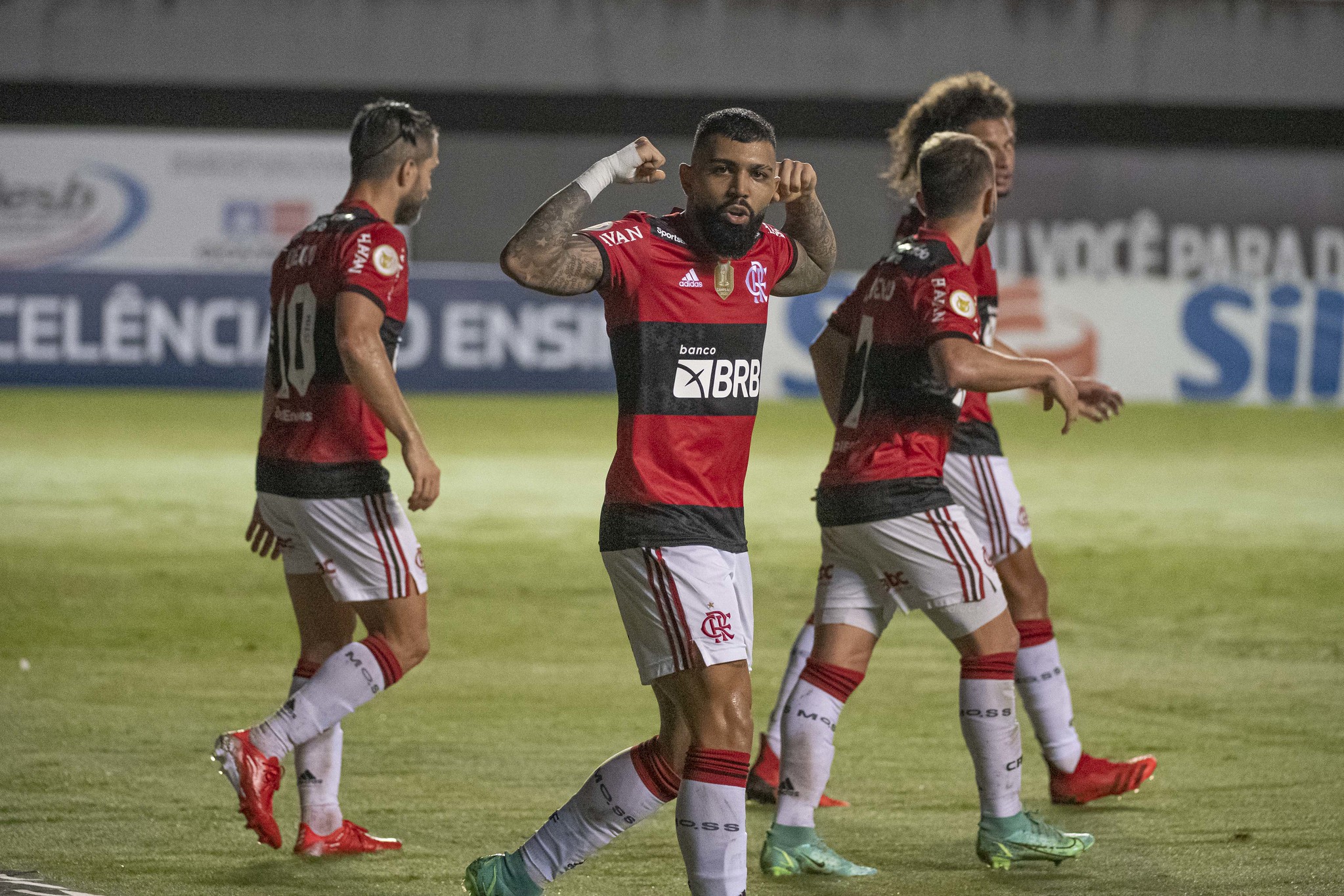 O aproveitamento de Gabigol em pênaltis pelo Flamengo