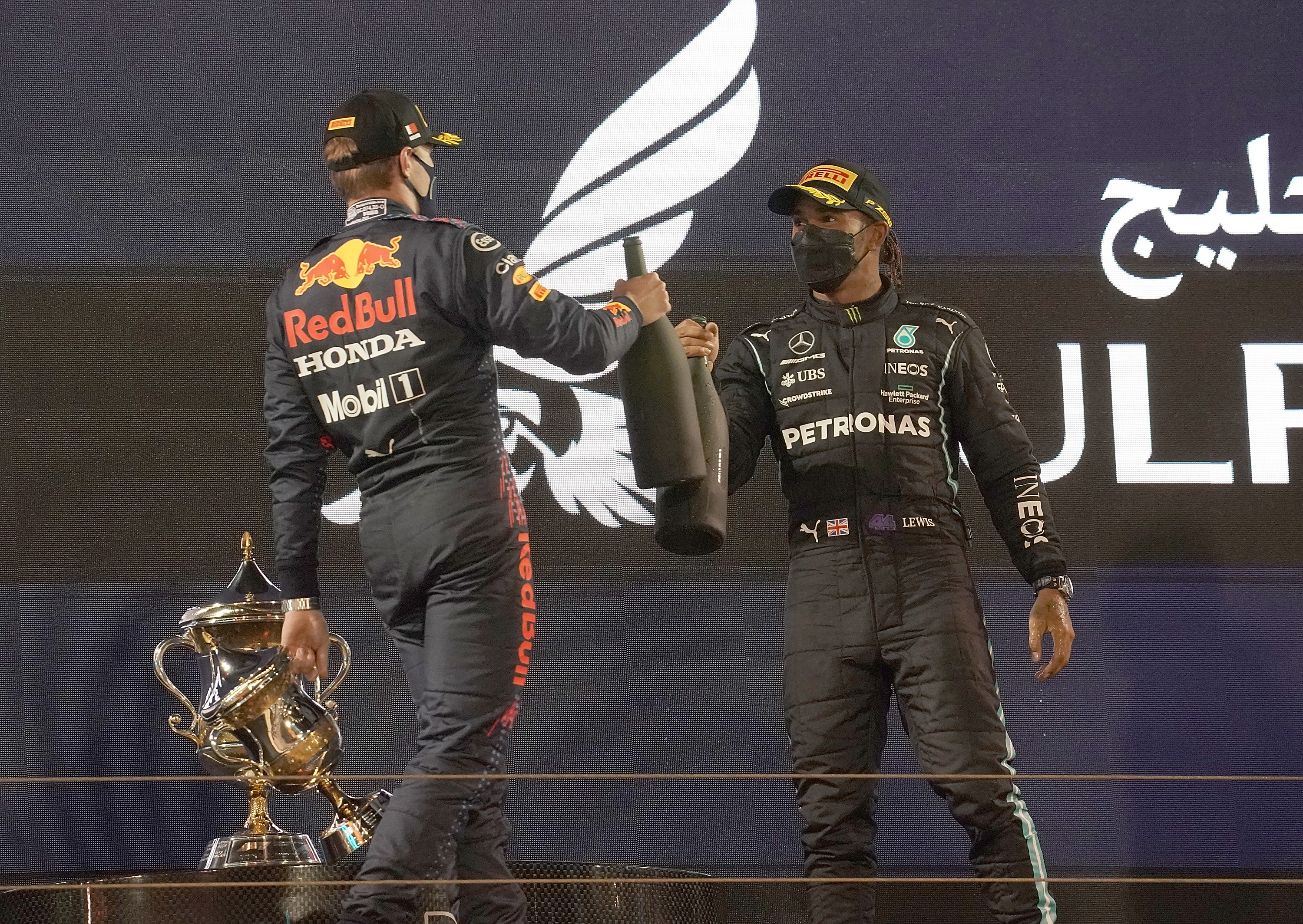 F1: Hamilton supera Verstappen na abertura da temporada 2021