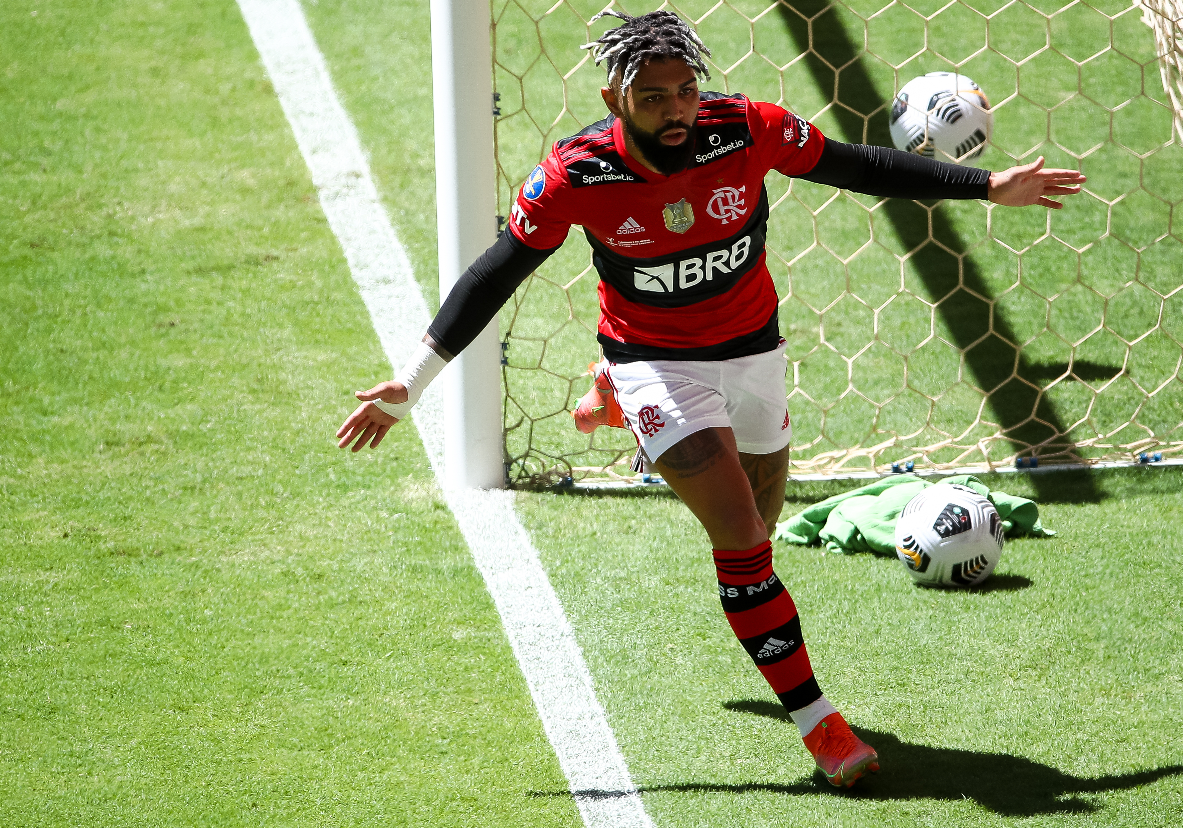 Nos pênaltis, Palmeiras perde para o Flamengo e fica com o vice do