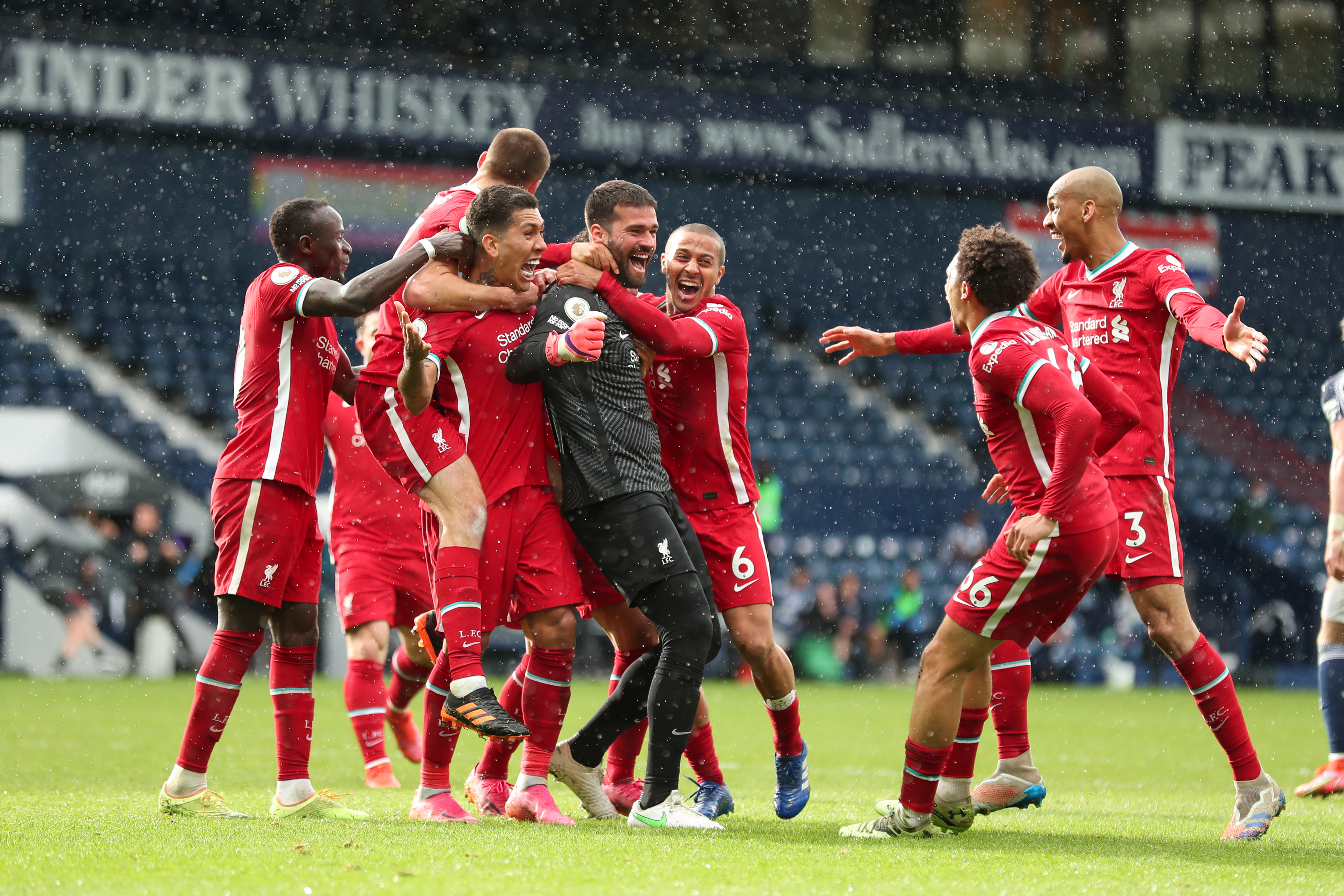 Ex-Cruzeiro é campeão da Championship pelo Burnley e sonha com a Premier  League