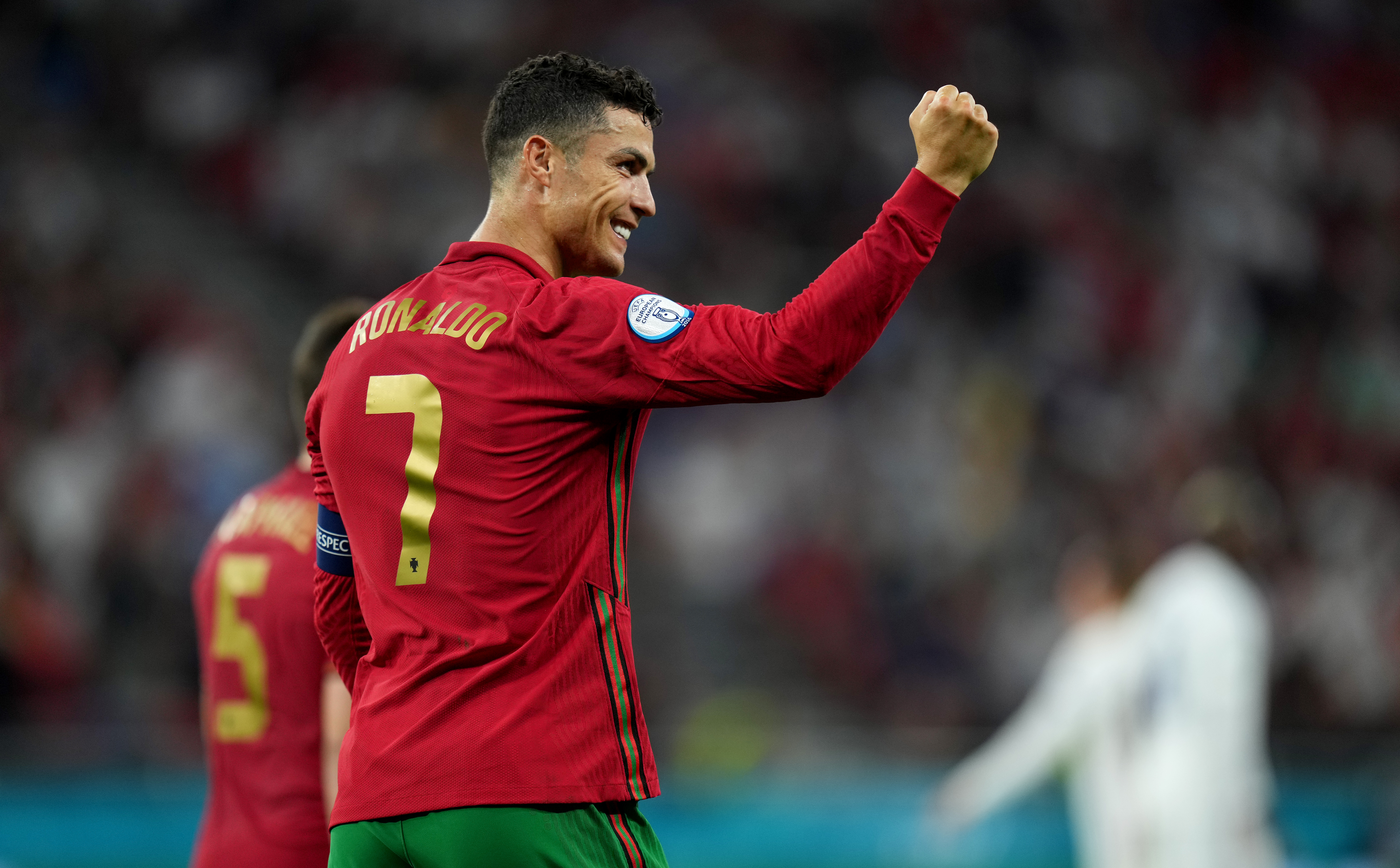 Cristiano Ronaldo se torna o jogador com mais partidas por uma seleção na  história - Jogada - Diário do Nordeste