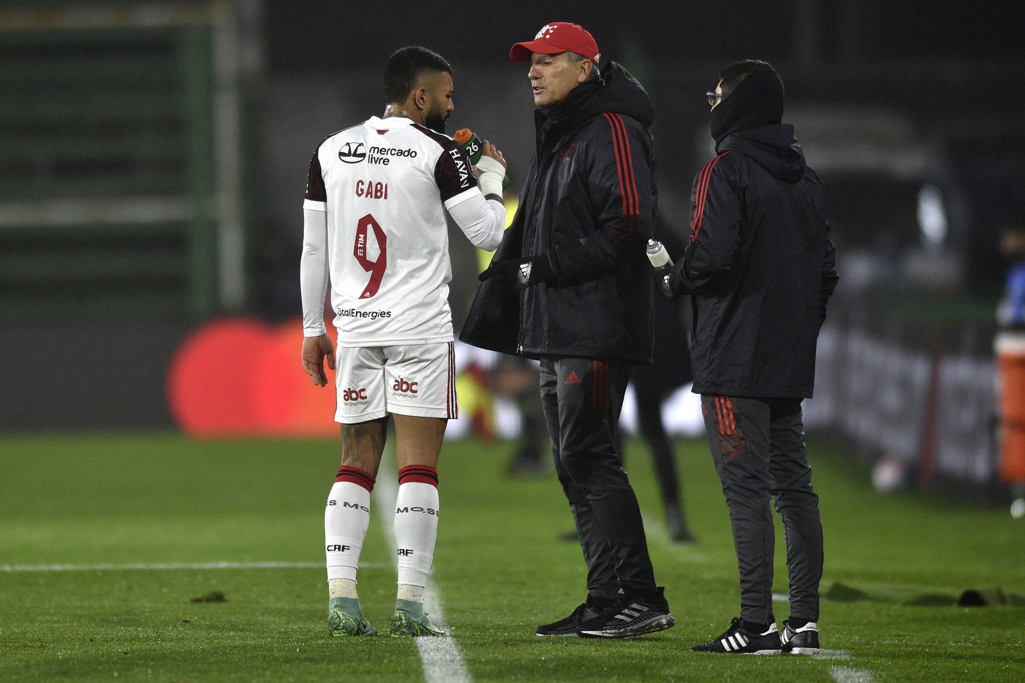 Defensa y Justiça x Flamengo vai passar no SBT? E no Facebook Watch? Como  assistir de