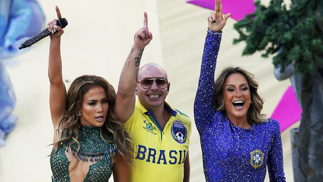 Há 4 anos, abertura da Copa no Brasil rendia memes e críticas. Relembre