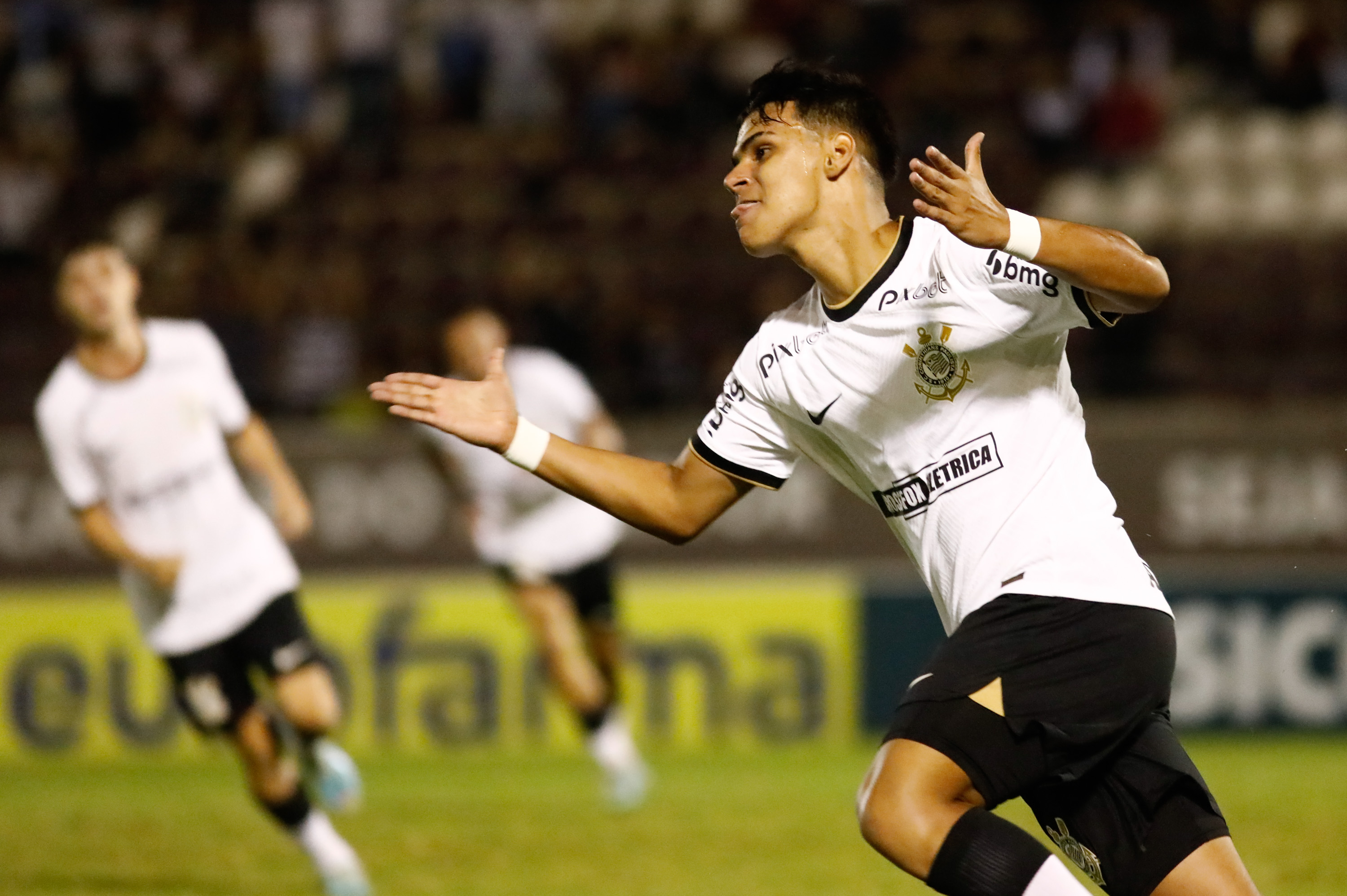 Corinthians x Comercial: saiba onde assistir ao jogo pela Copinha