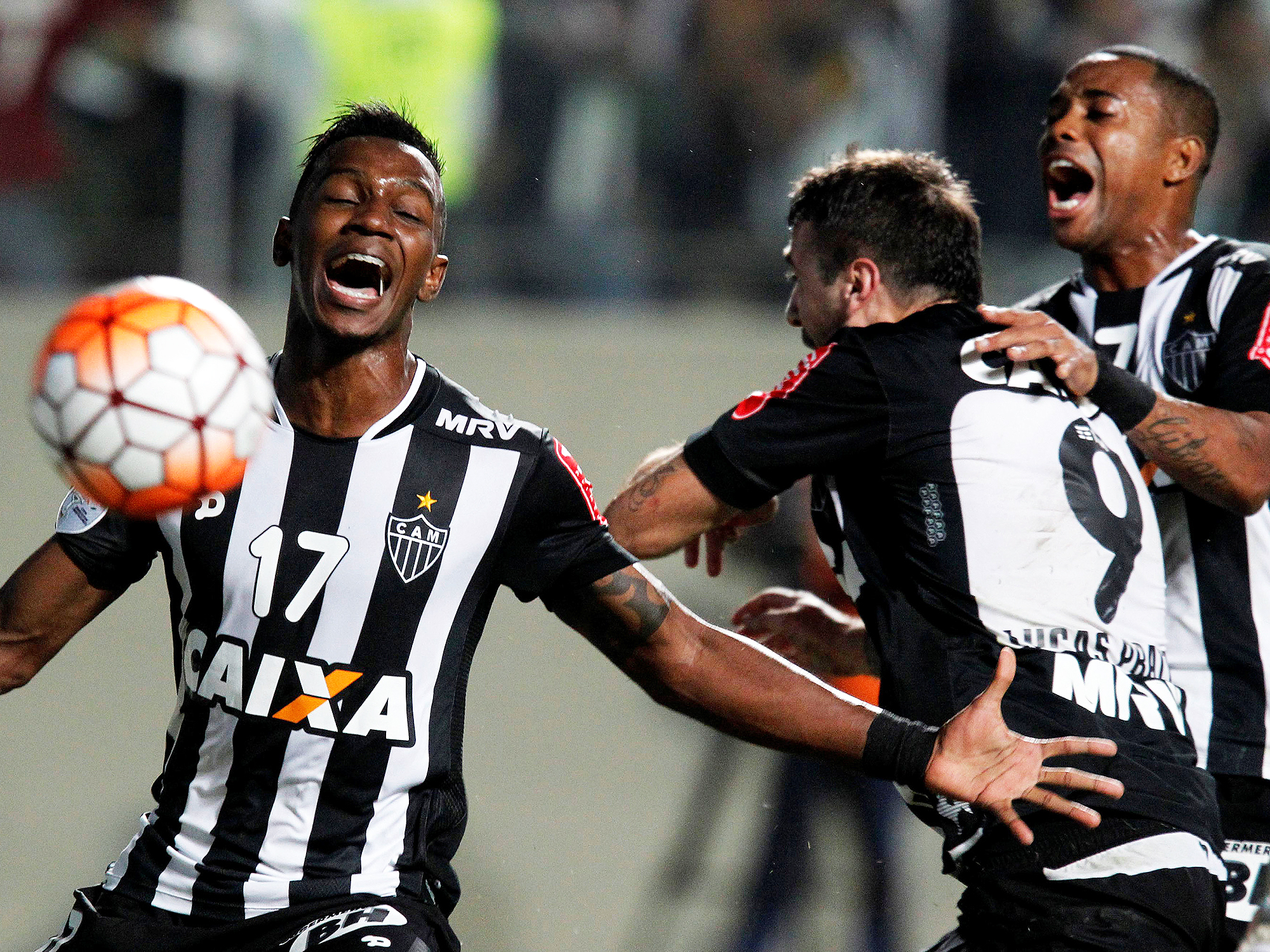 Atlético-MG bate Racing e enfrenta São Paulo nas quartas