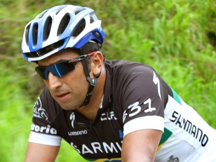 Ciclista morre atropelado durante treino na Rio-Santos