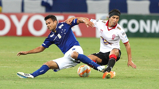 Cruzeiro empata em casa pela Libertadores e lamenta