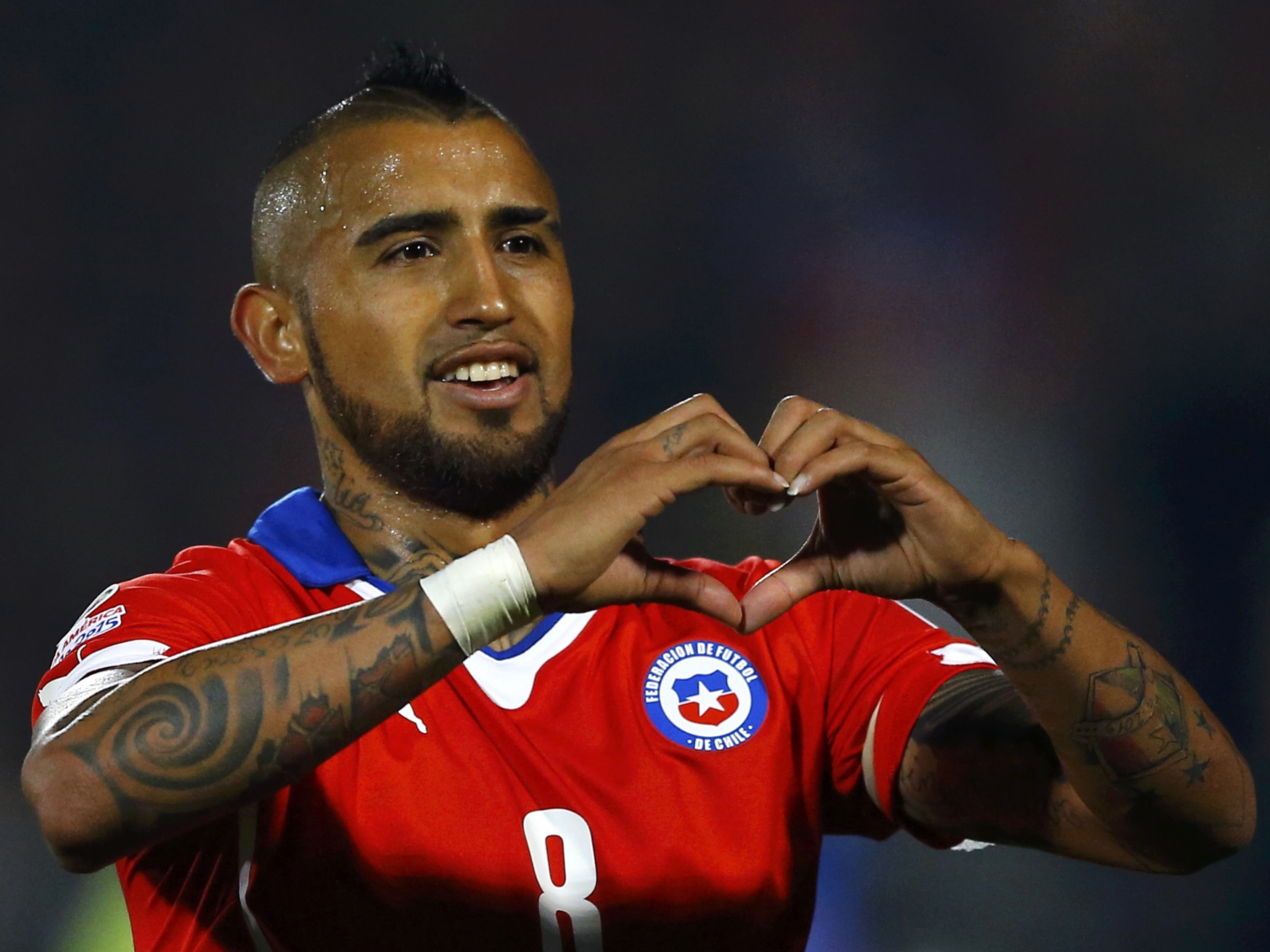 Chile vence Equador na abertura da Copa América