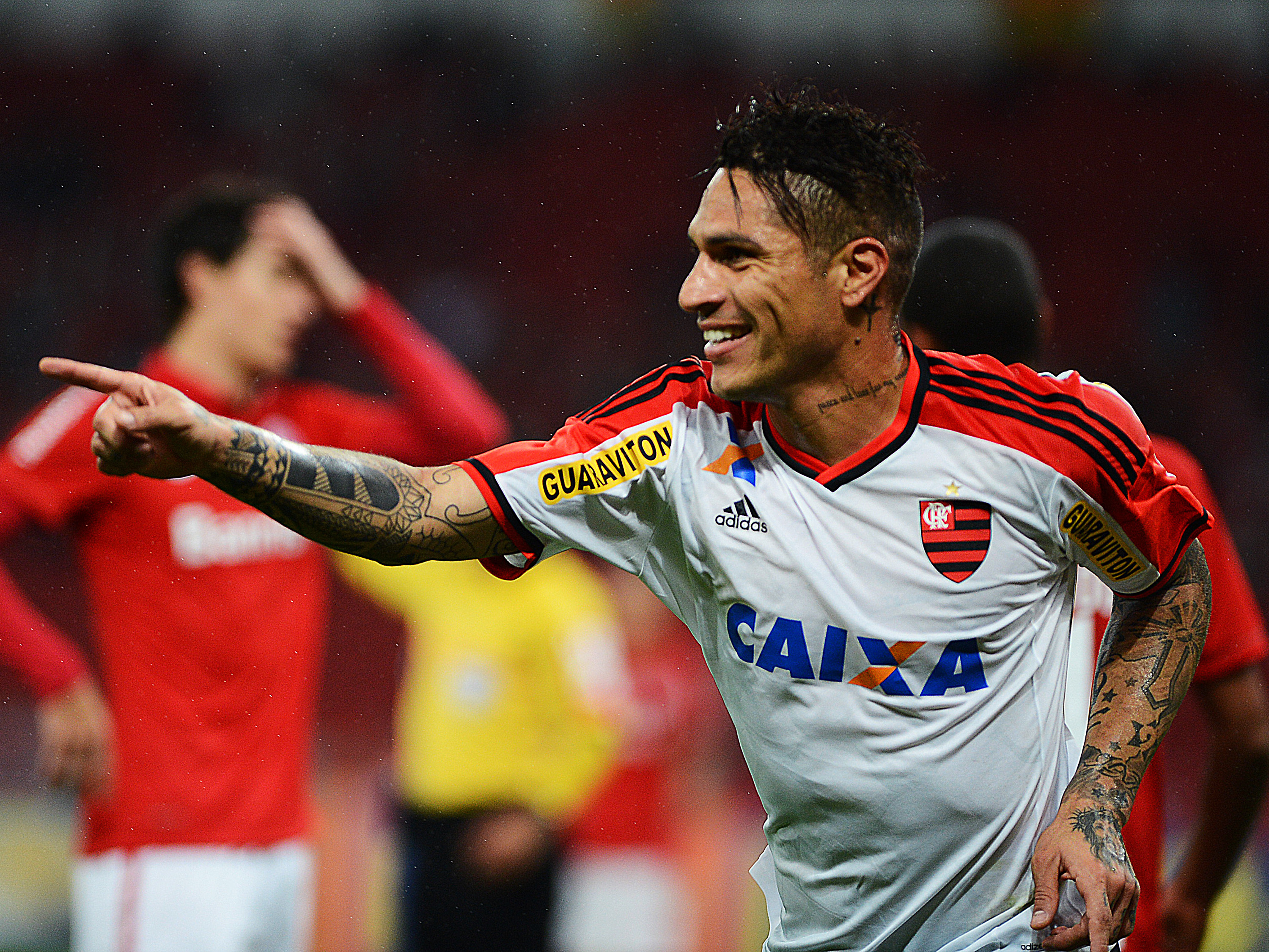 Guerrero decide na estreia e Flamengo vence o Inter