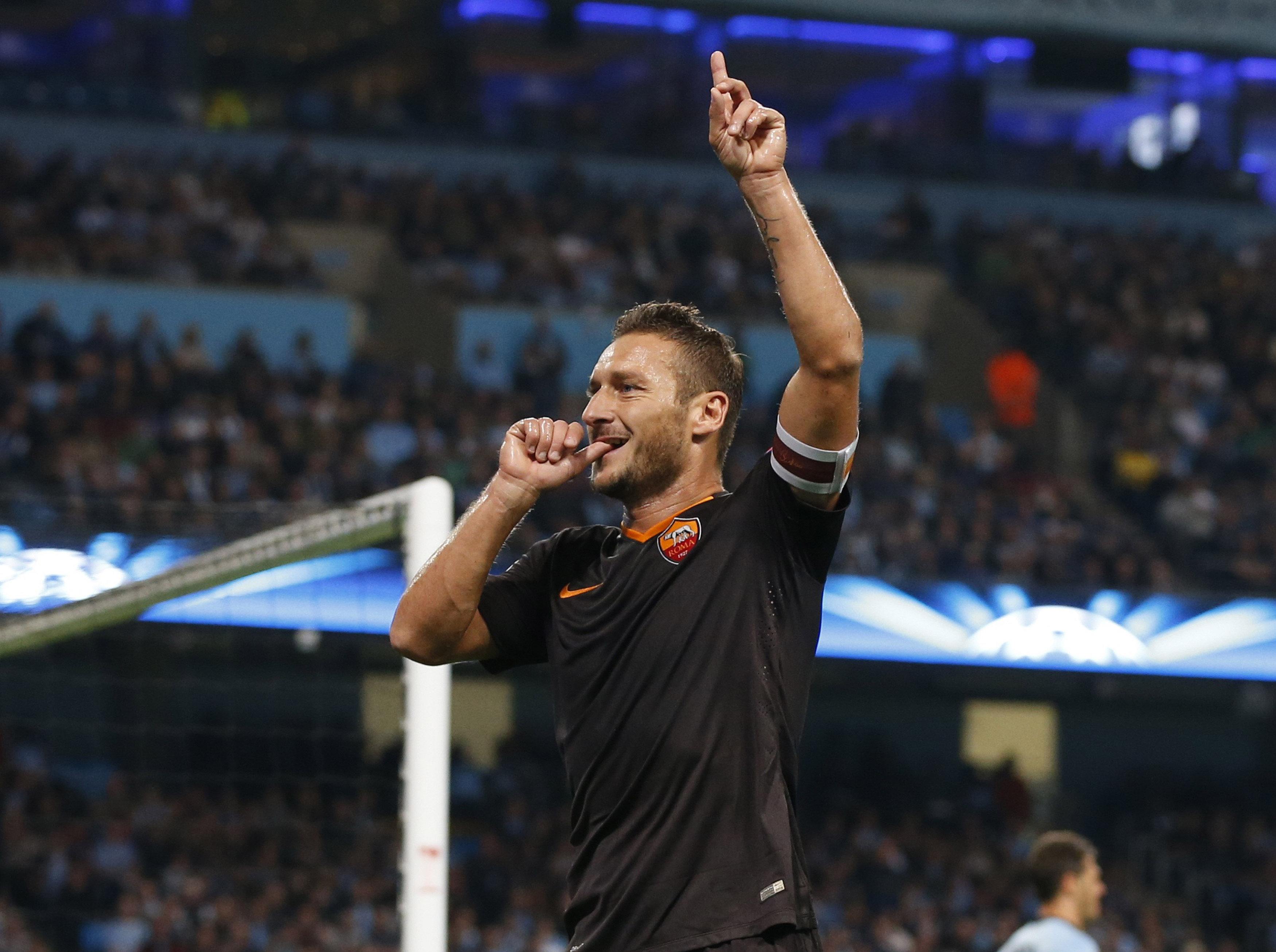 Totti se queixa do banco, e técnico da Roma o expulsa da concentração