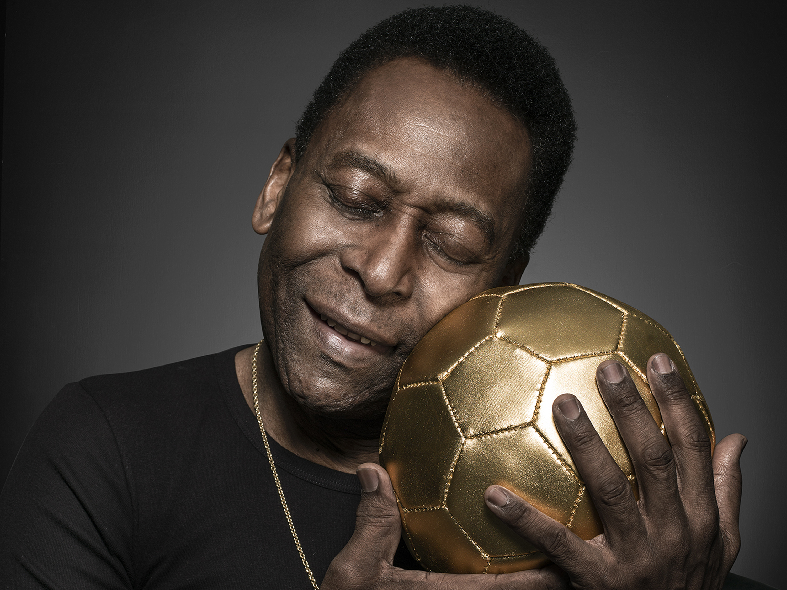 1970's Edson Arantes do Nascimento, conhecido como Pelé, considerado por  muitos o maior futebolista da história. …