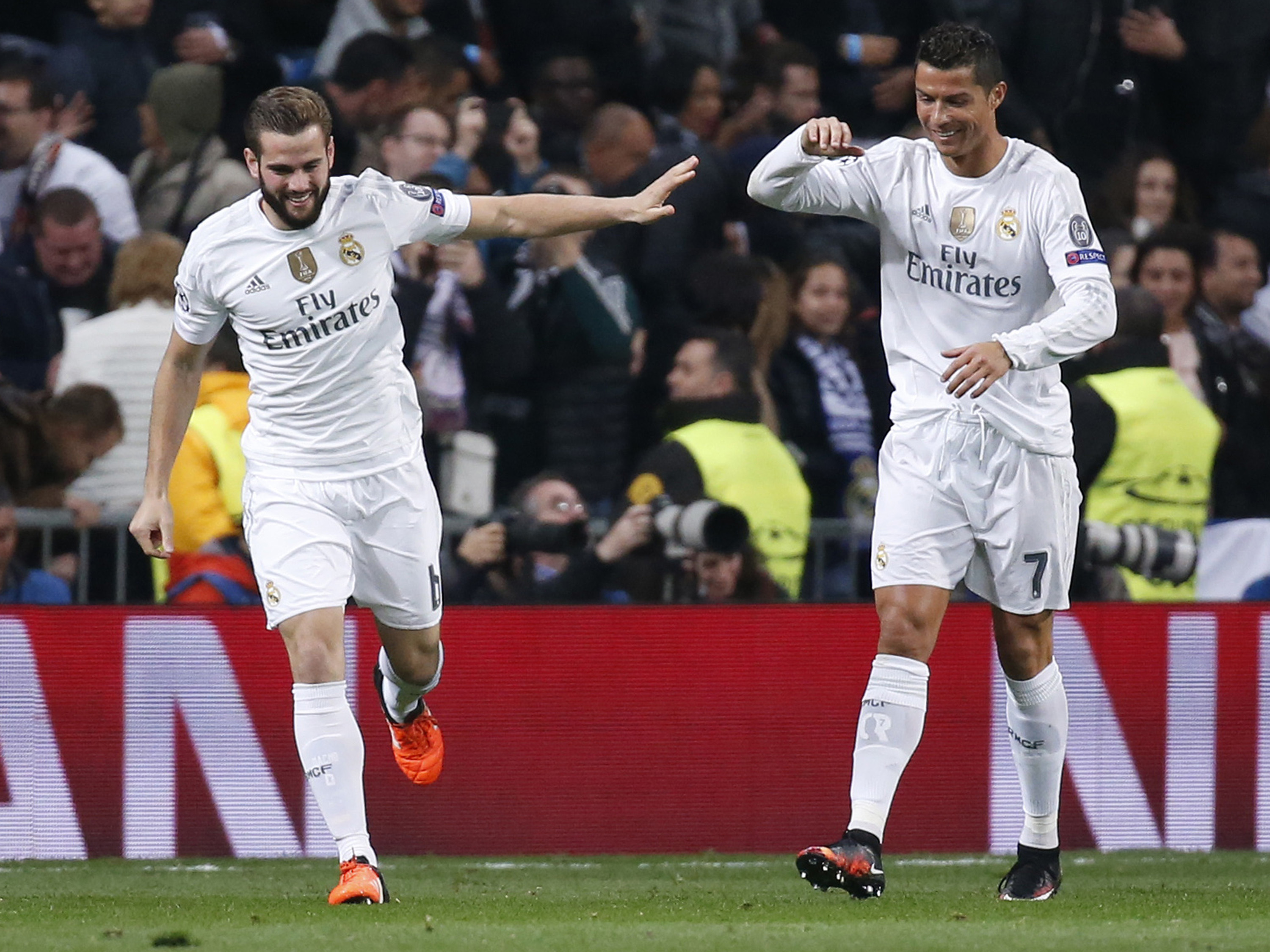 Real Madrid bate o PSG por 1 a 0 e garante vaga antecipada nas oitavas