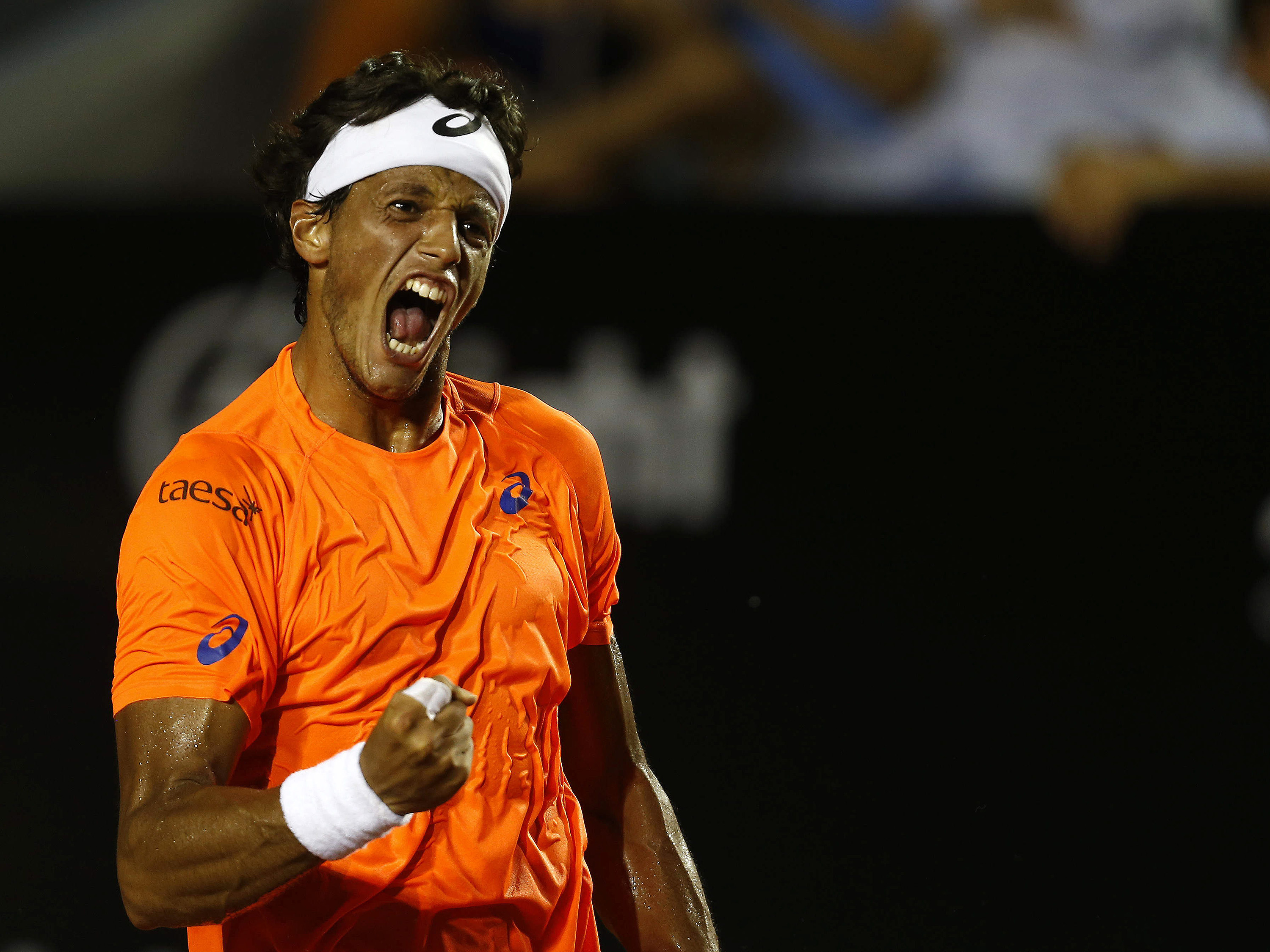 Feijão derrota esloveno e avança às quartas do Rio Open