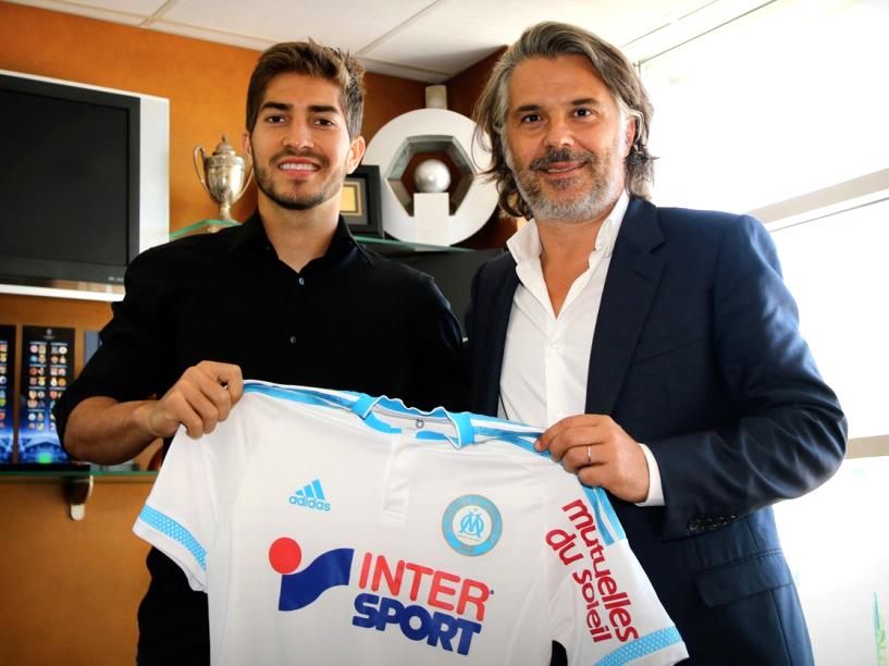 Lucas Silva é expulso de ônibus do Olympique e tem futuro incerto na Europa