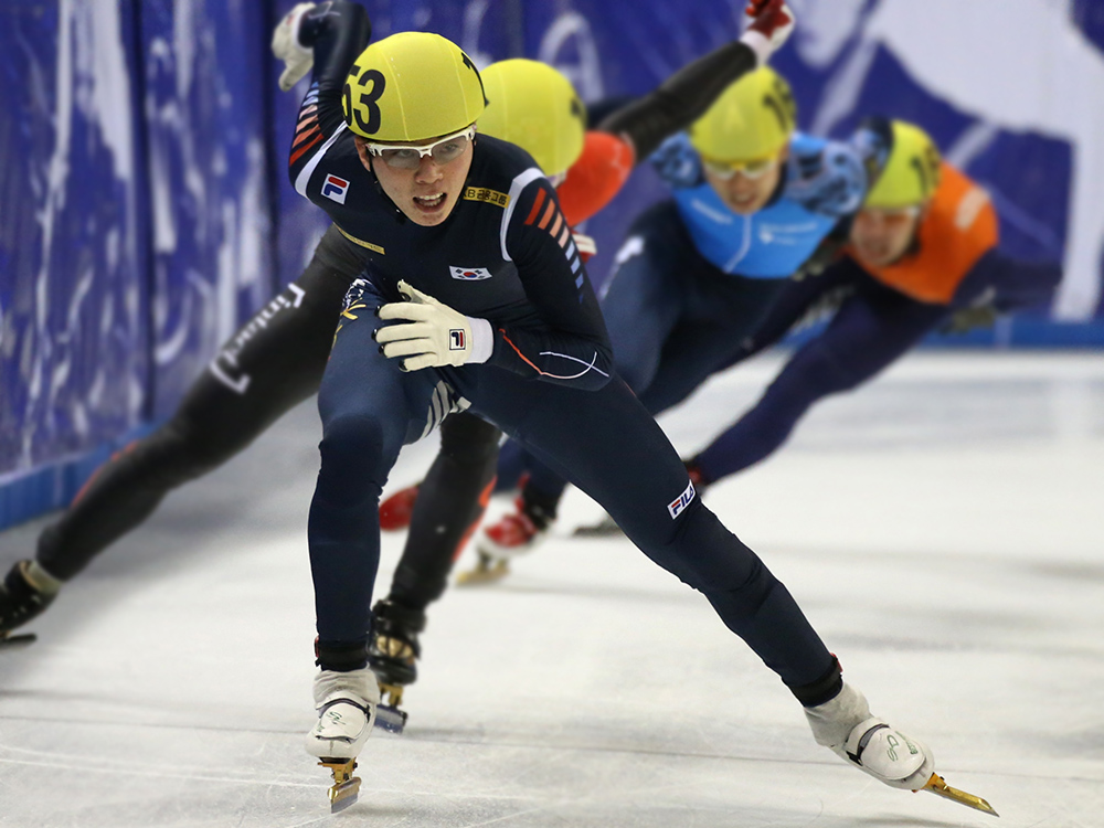 Campeão mundial de patinação no gelo morre de câncer aos 23 anos