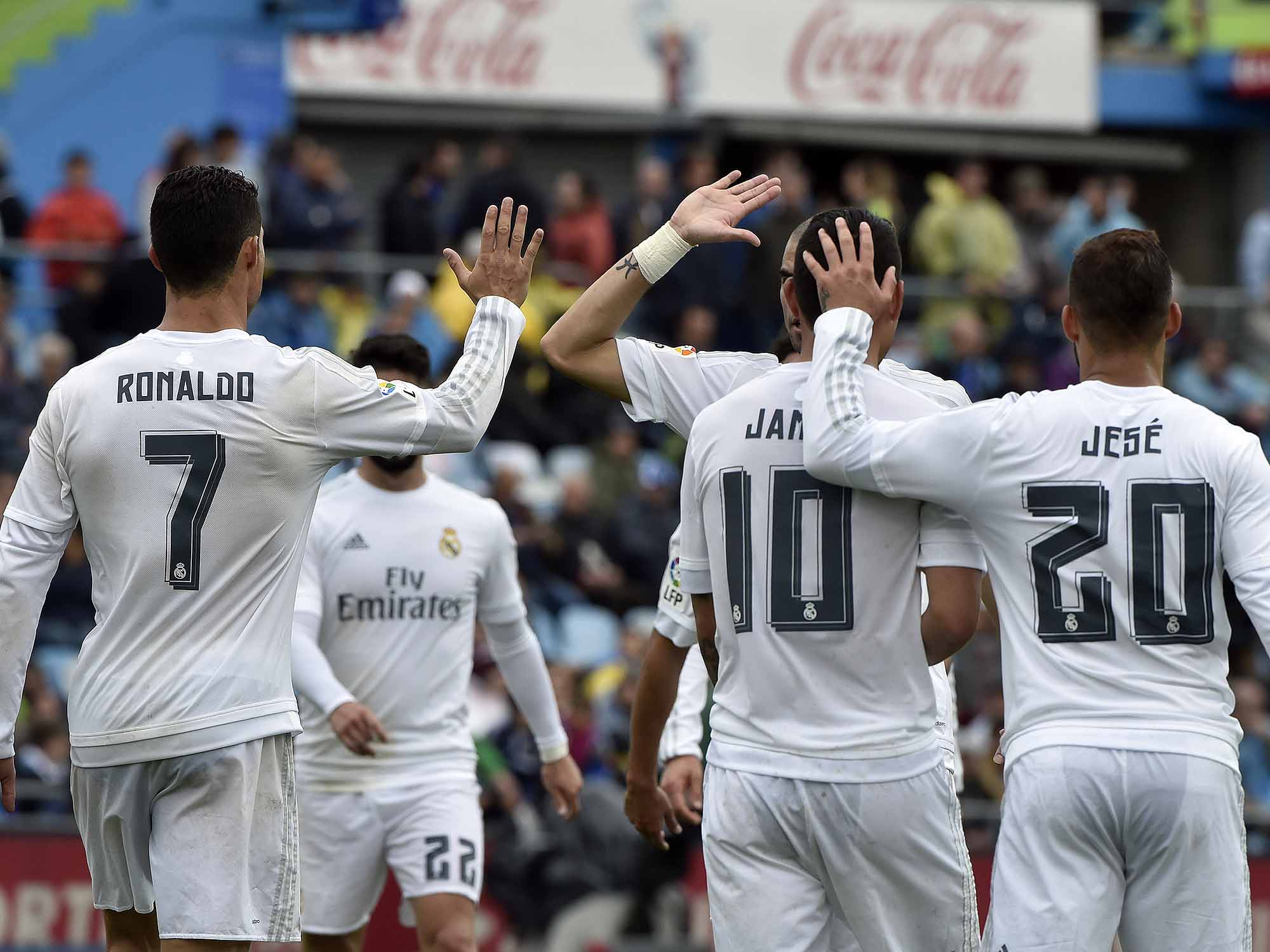 Real goleia com show do trio ‘BBC’ e fica a um ponto do Barcelona