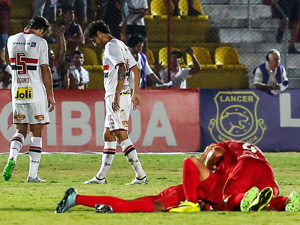 São Paulo leva 4 a 1 do Audax e está eliminado do Paulista
